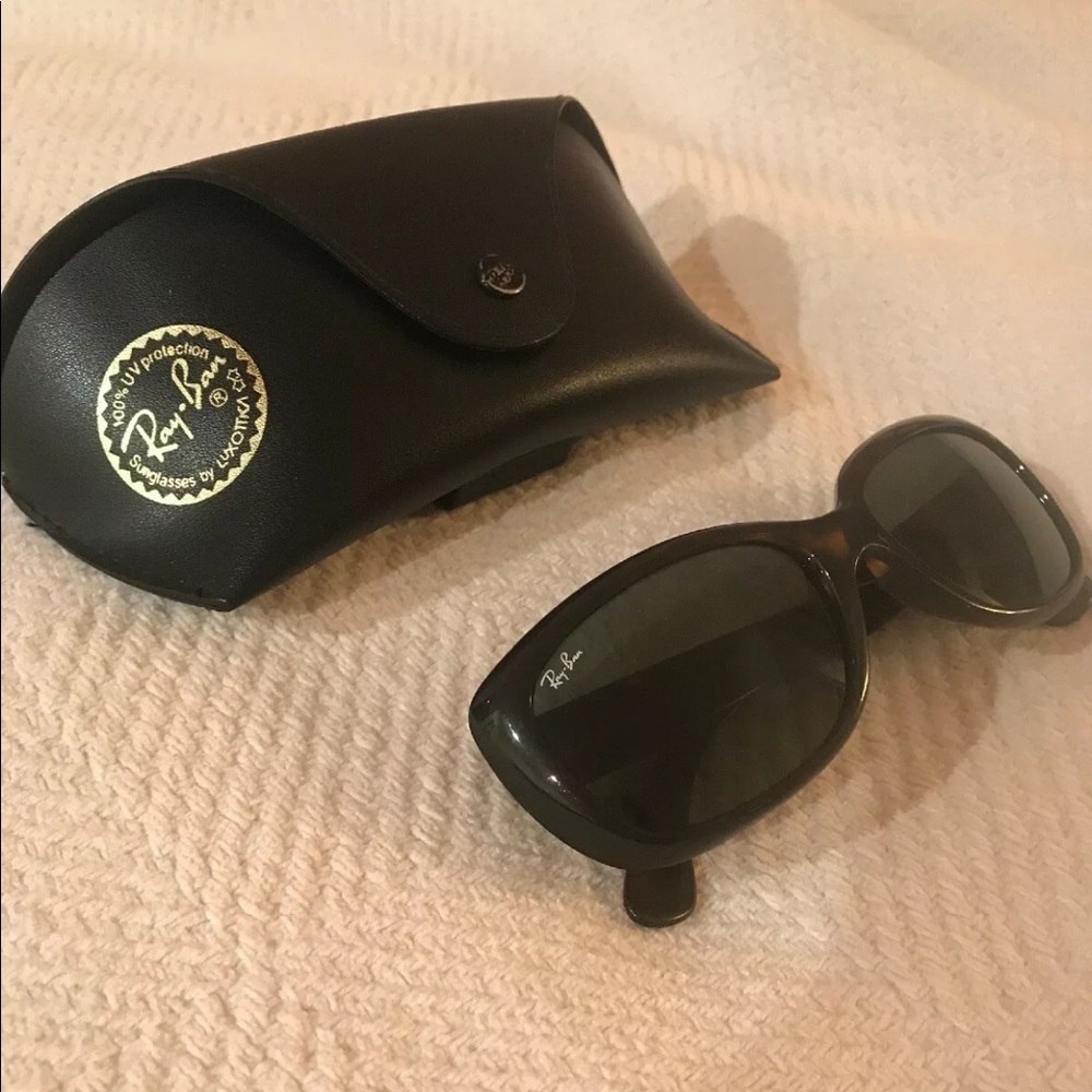 Beautiful Brand new RAY-BAN RB4101 JACKIE OHH